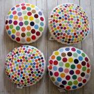 Rund pude DOTS